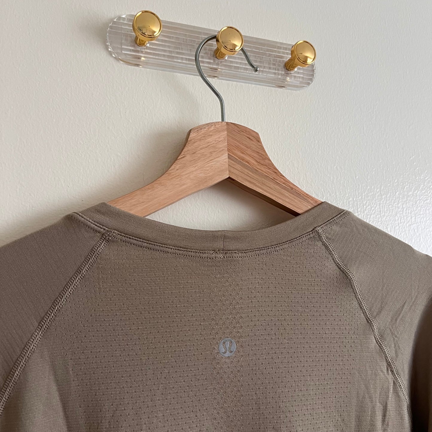 Lululemon Swiftly Tech Long Sleeve 2.0 *Race Sheer Oak - Size 12